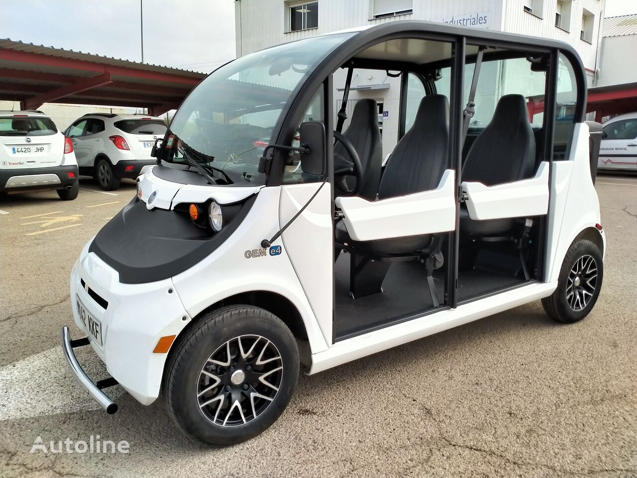 Gem e4 golf cart