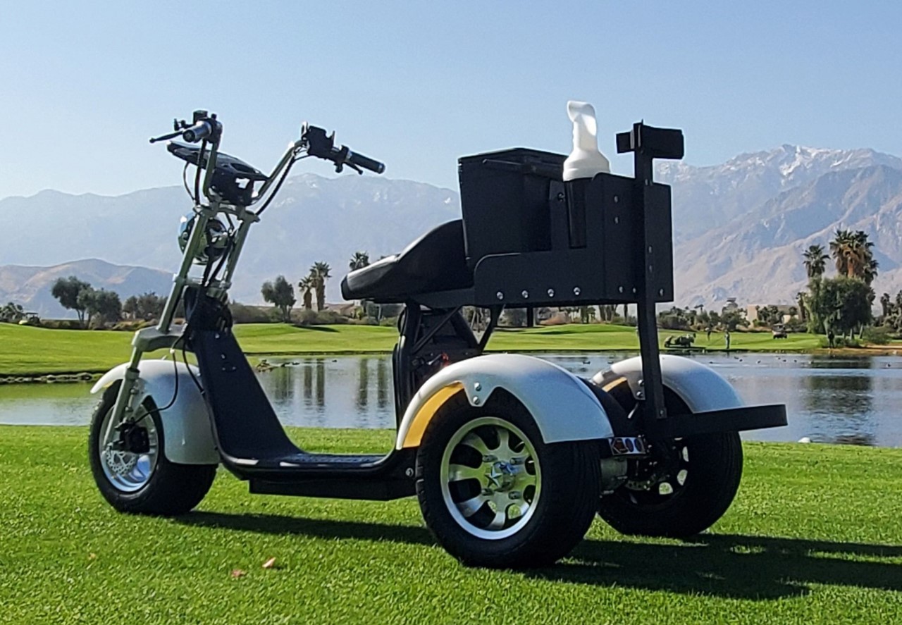 Three wheel golf cart